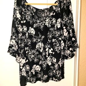 Torrid pullover floral blouse